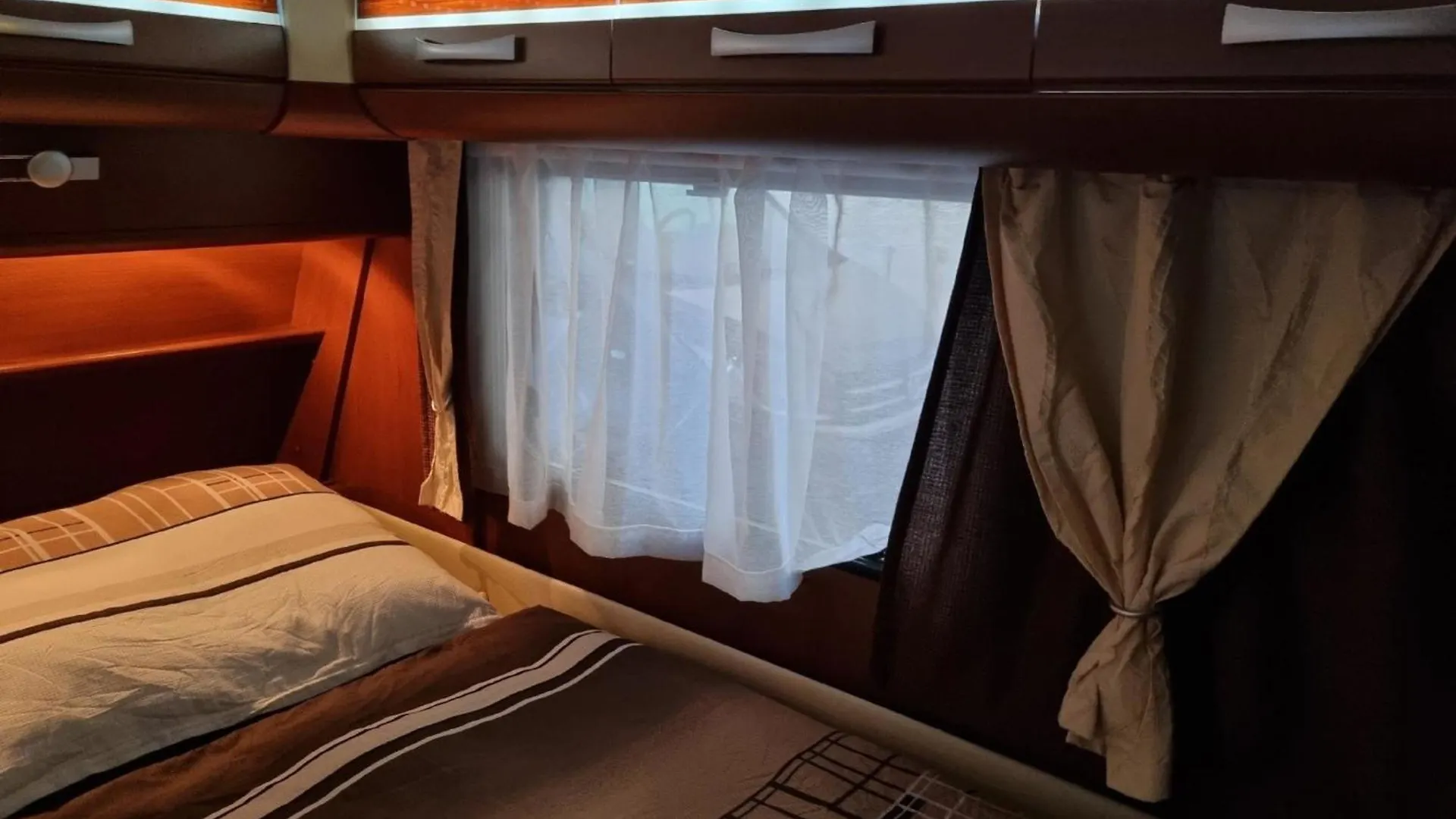 Apartment Klimatisierter Caravan Mit Umzaeuntem Stellplatz Untergriesbach