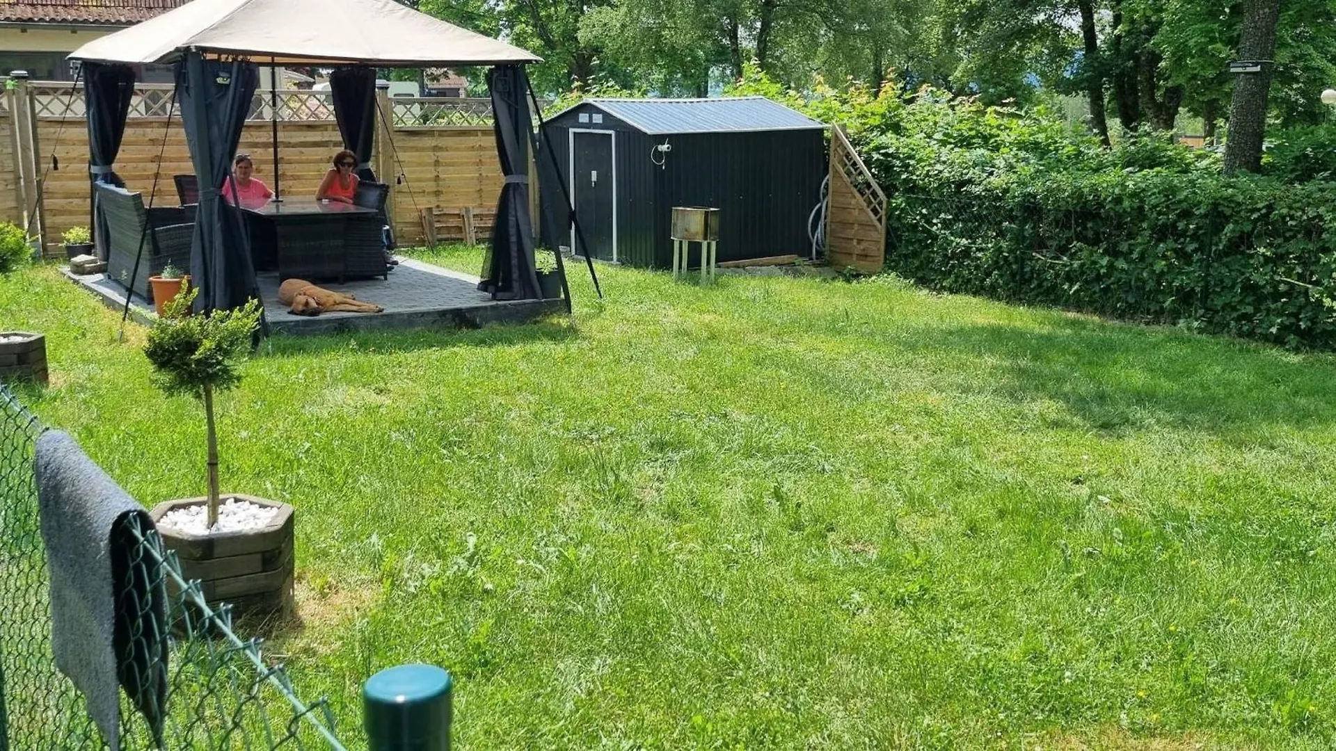 Klimatisierter Caravan Mit Umzaeuntem Stellplatz Untergriesbach 0*,  Deutschland