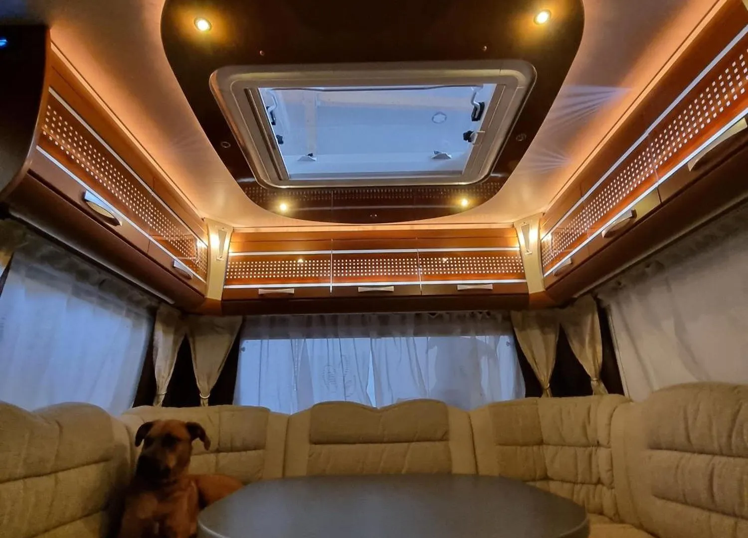 Klimatisierter Caravan Mit Umzaeuntem Stellplatz Untergriesbach 0*,  Alemania